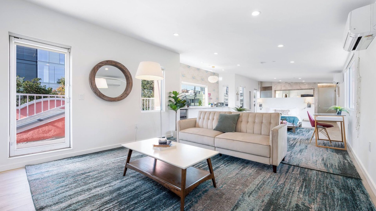 Hollywood Hotel | Day Dreams by AvantStay | Modern Loft w/Views of Hollywood Sign | A+ Location