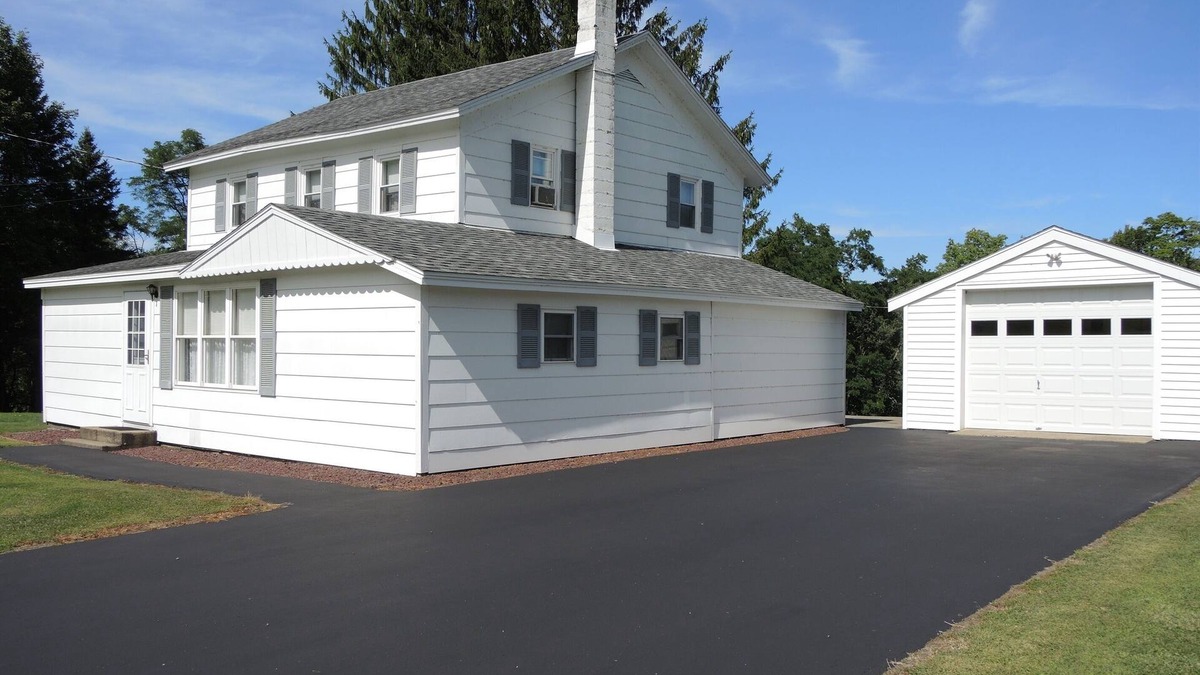 Fly Creek House | Day House Close to Cooperstown and CDP, pristine clean