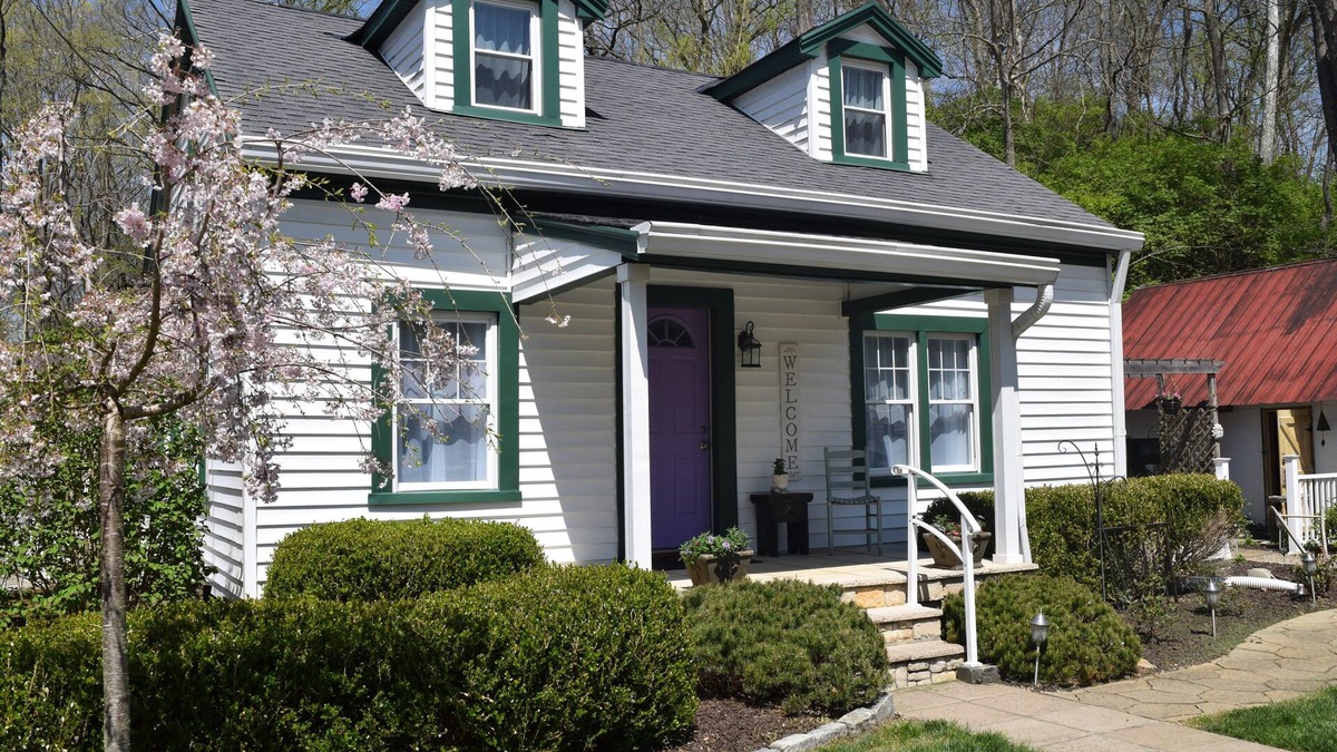 Colerain Township Cottage | Day's End Cottage: Peaceful, Charming & Clean. No cleaning fee!