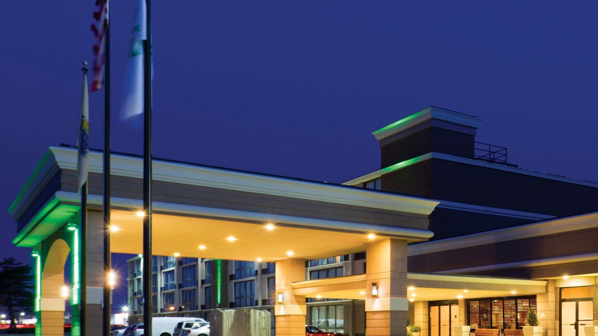 Toms River Hotel | Days Hotel by Wyndham Toms River Jersey Shore