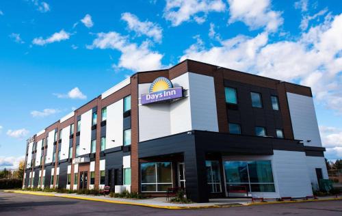 Berthierville Hotel | Days Inn by Wyndham Berthierville