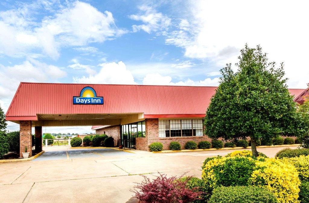 Batesville Hotel | Days Inn by Wyndham Batesville