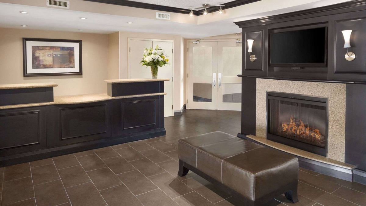 Brantford Hotel | Days Inn by Wyndham Brantford