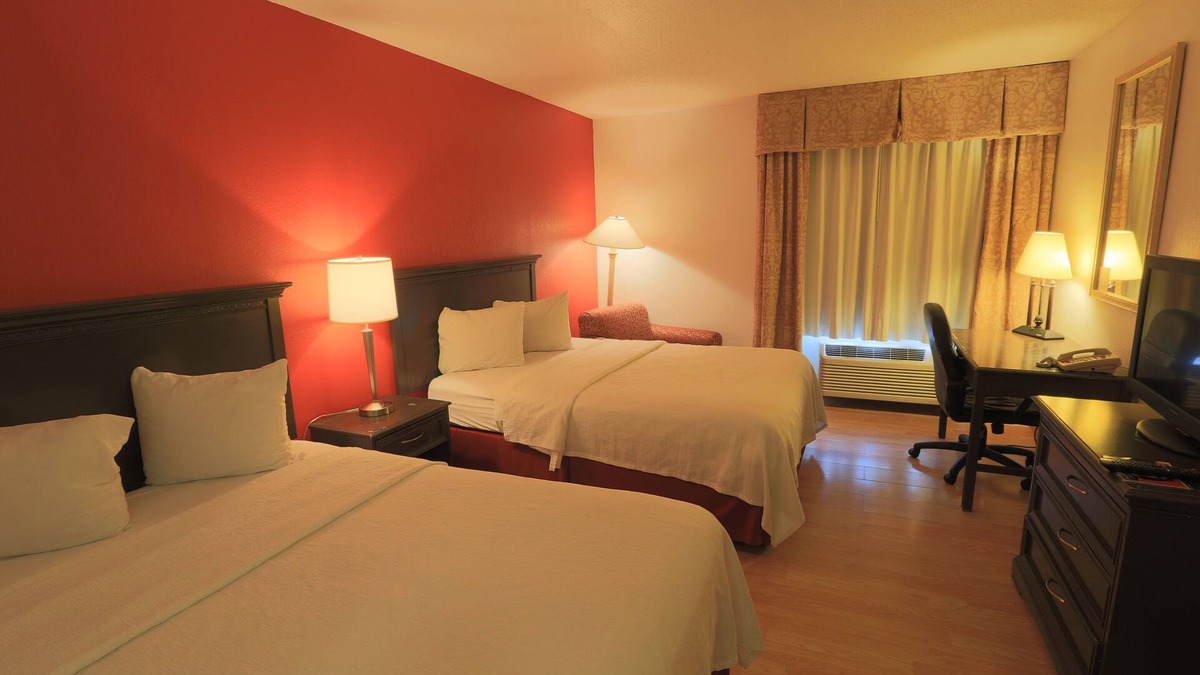 Calumet Park Hotel | Days Inn by Wyndham Calumet Park