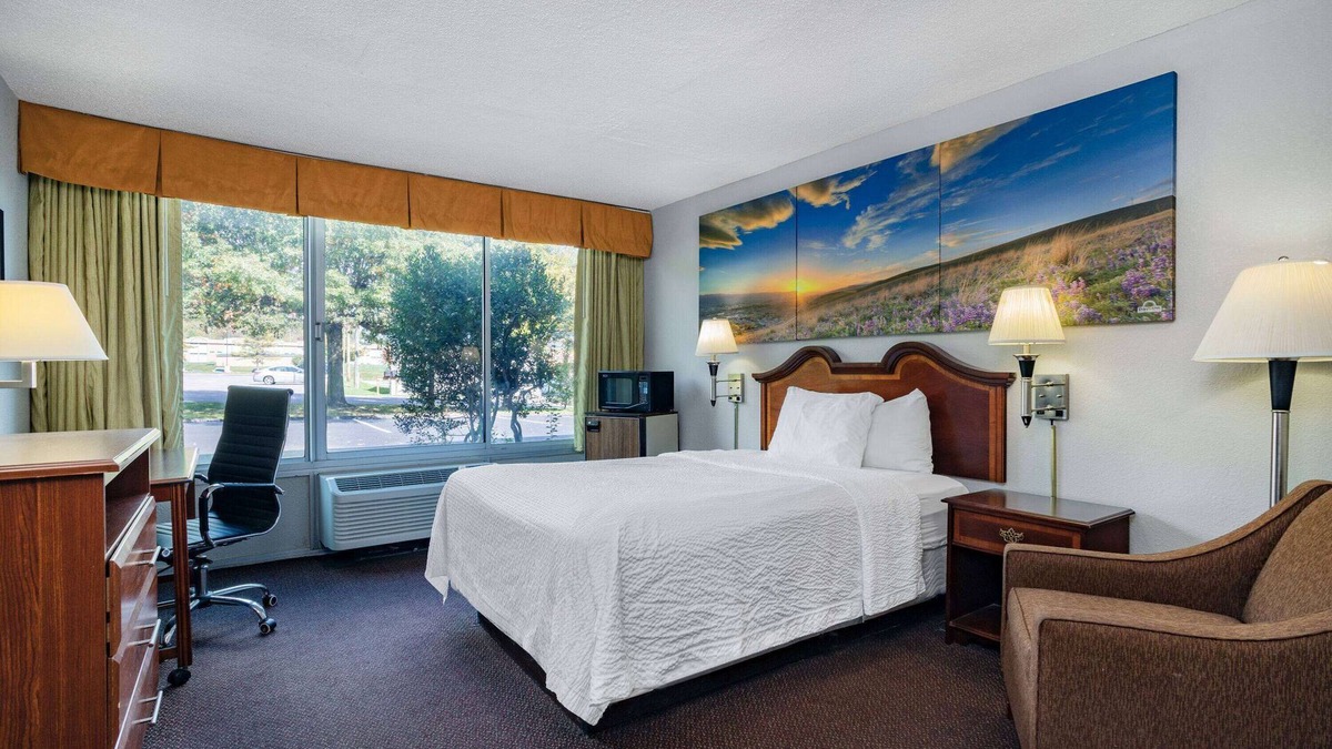 Cambridge Hotel | Days Inn by Wyndham Cambridge