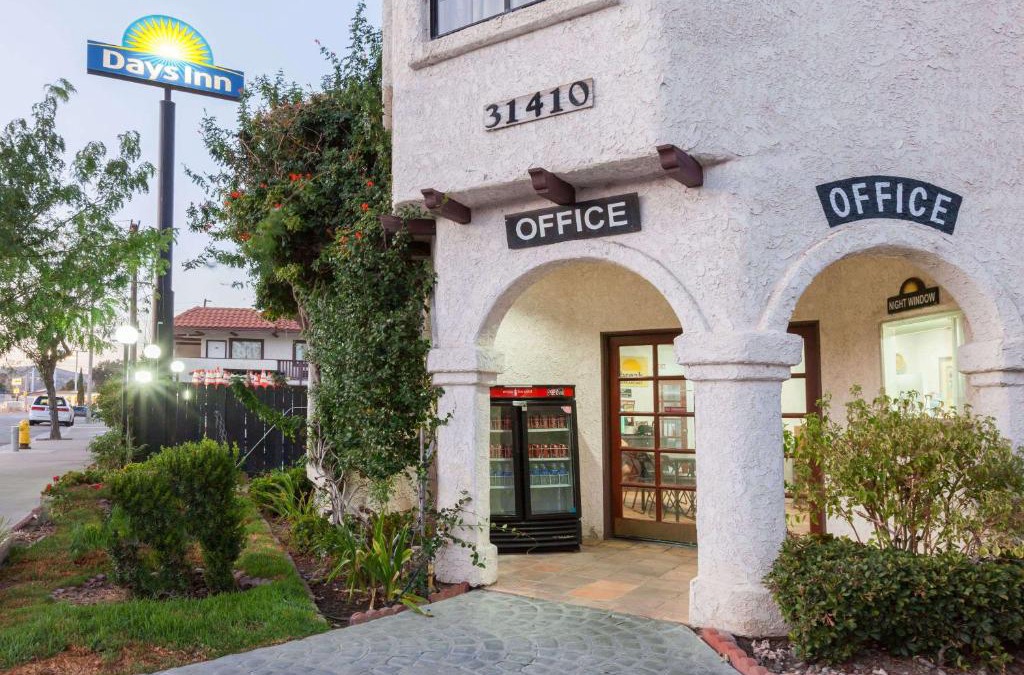 Castaic Hotel | Days Inn by Wyndham Castaic Six Flags Magic Mountain