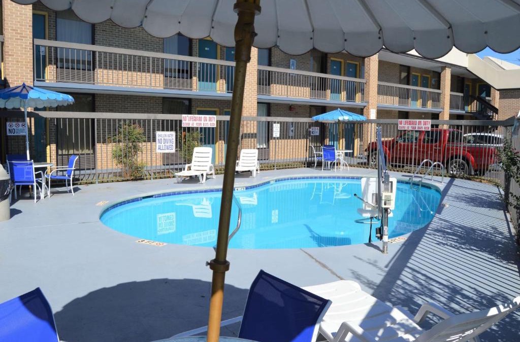 Easley Hotel | Days Inn by Wyndham Easley West Of Greenville/Clemson Area