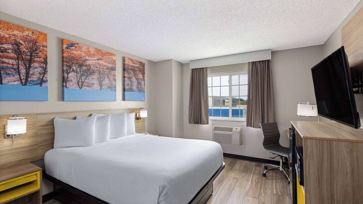 Miami Hotel | Days Inn by Wyndham Miami