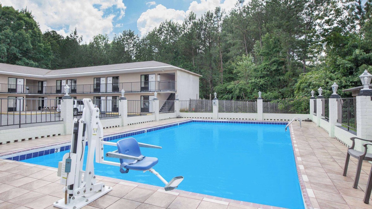 Newton Hotel | Days Inn by Wyndham Newton MS/I-20