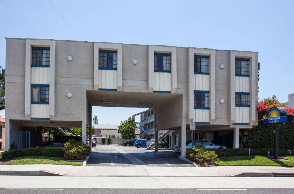 Orange Hotel | Days Inn by Wyndham Orange Anaheim
