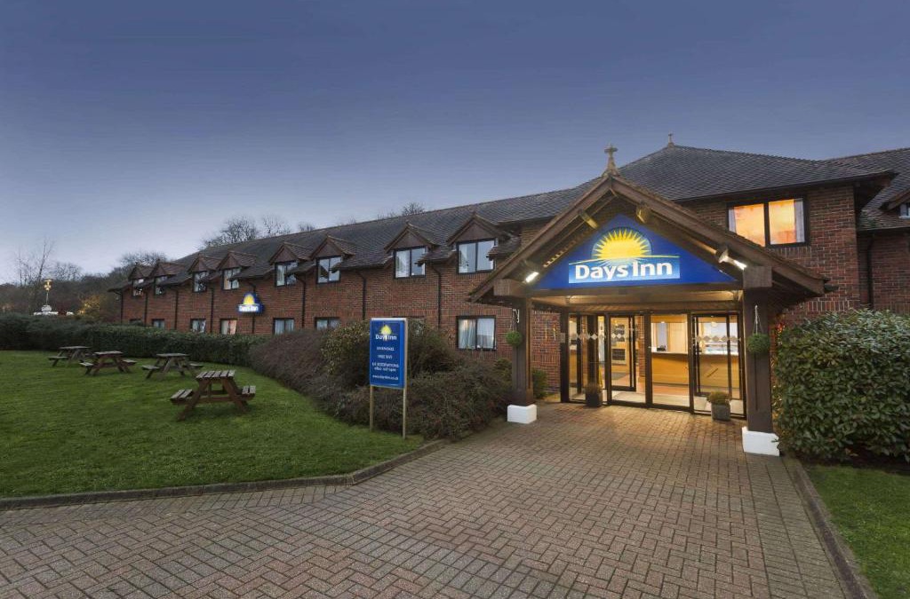 Westerham Hotel | Days Inn by Wyndham Sevenoaks Clacket Lane