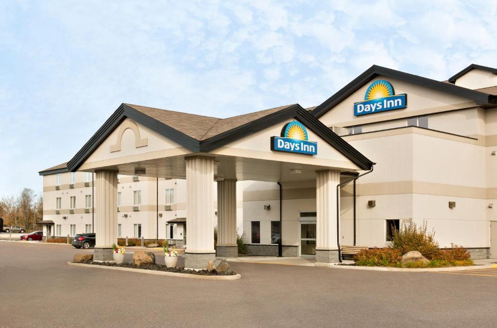 Thunder Bay Hotel | Days Inn by Wyndham Thunder Bay North