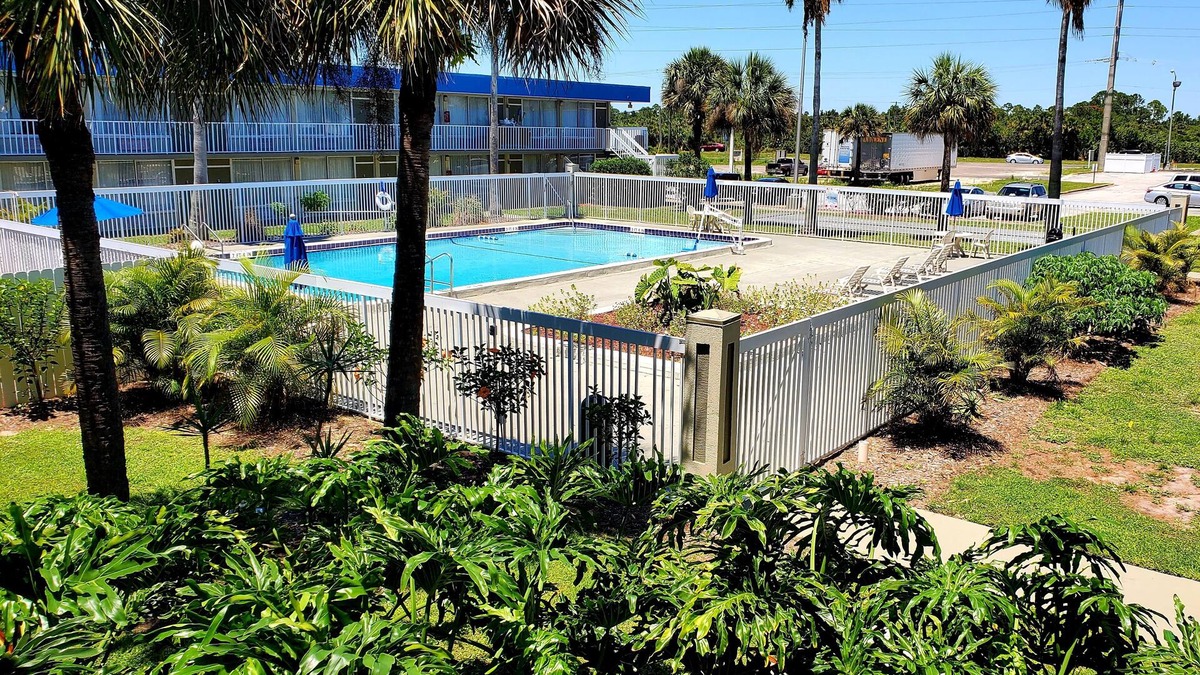Titusville Hotel | Days Inn by Wyndham Titusville Kennedy Space Center
