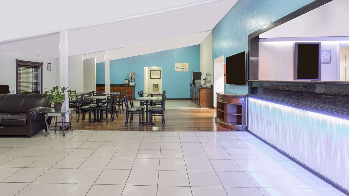 Northwest Hotel | Days Inn by Wyndham Virginia Beach Town Center