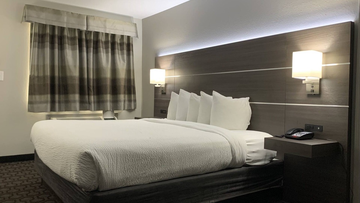 Wagoner Hotel | Days Inn by Wyndham Wagoner