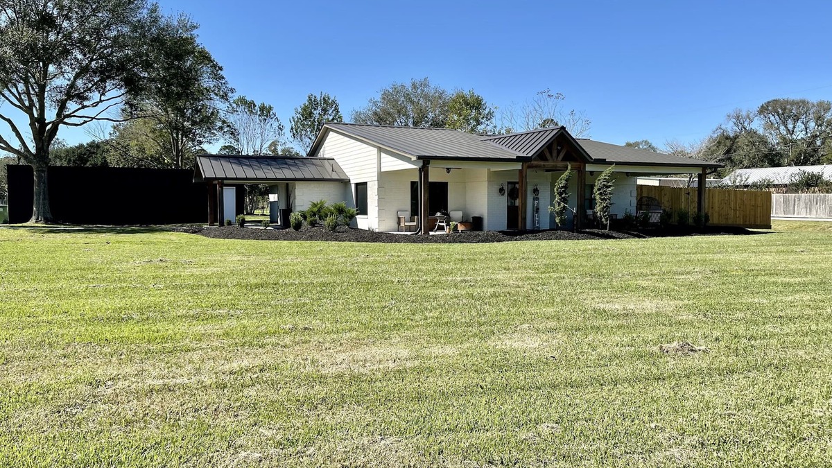 Kenefick Other | Dayton Farmhouse: 4BR, WiFi, 1 Acre, Porch, 8 Beds