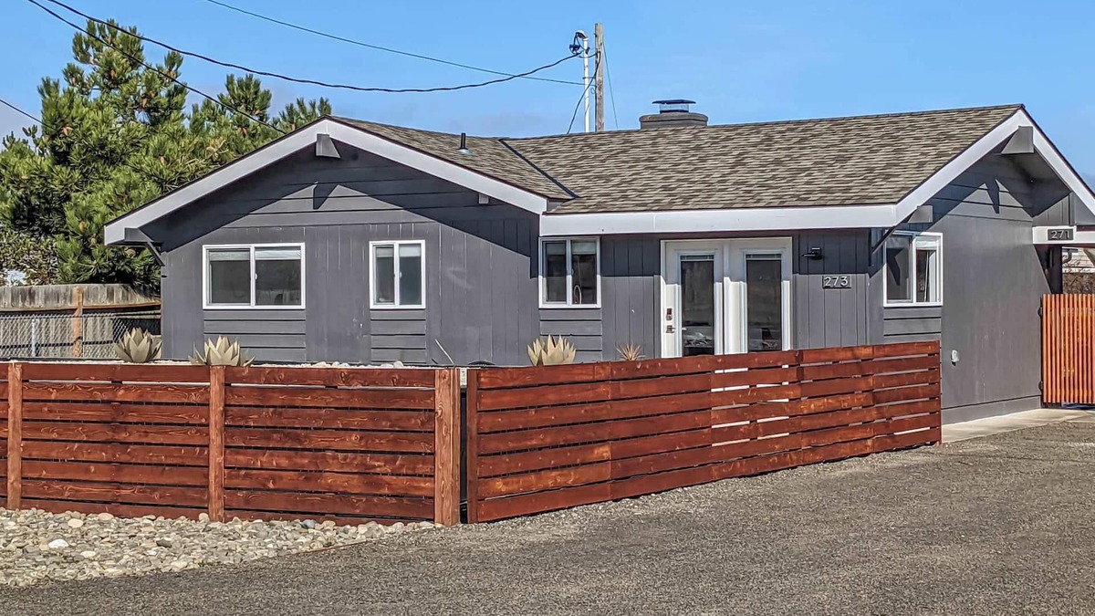 Sequim House | DB #273 Peaceful Getaway with Nature Views