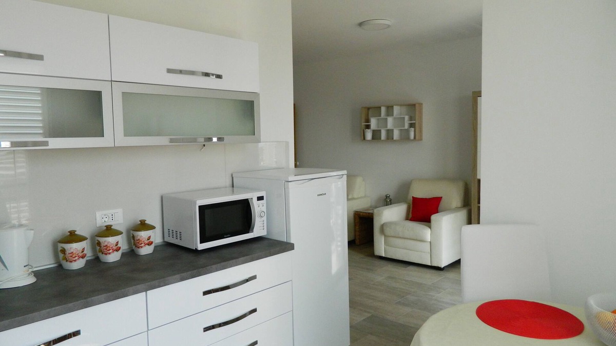 Gruz Apartment | DB2- Sunny apartment for two!