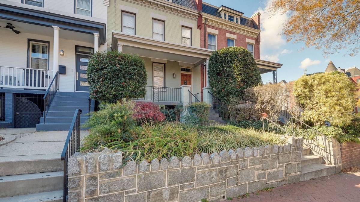 Bloomingdale Apartment | DC Apartment: 2 Mi to National Mall!