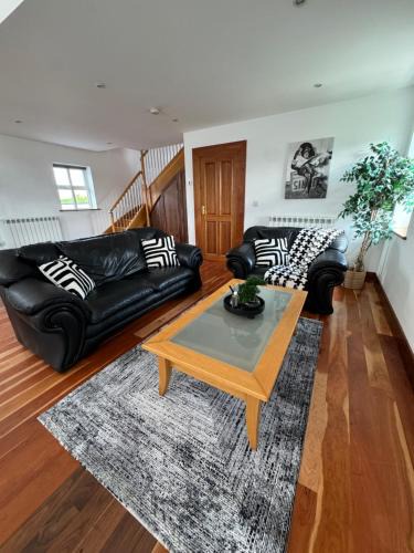 Castlemaine Apartment | De Búrca Cottage KERRY