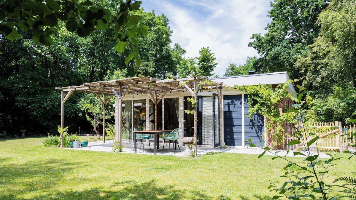 Gasselte House | De Bosuil, a cozy and luxurious detached bungalow of 60 square meters for 2 people, located in a peaceful spot within the park.