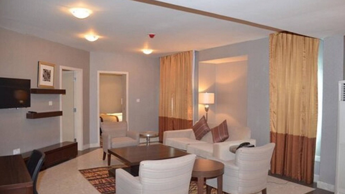 Yenagoa Hotel | De Brass Suites Hotel