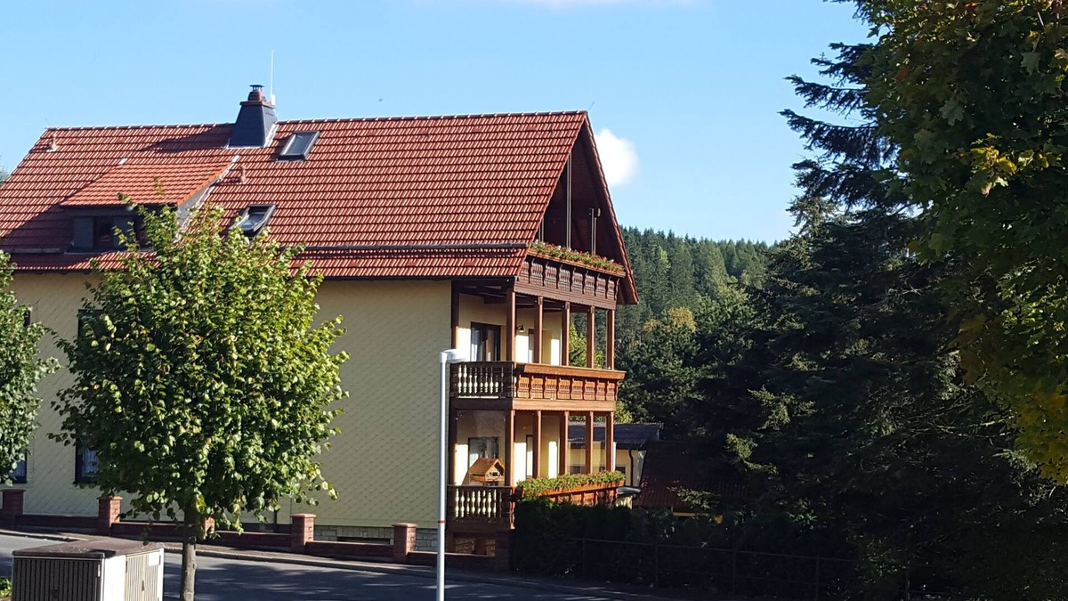 Finsterbergen Apartment | Modern comfort apartment in the spa town on the Rennsteig