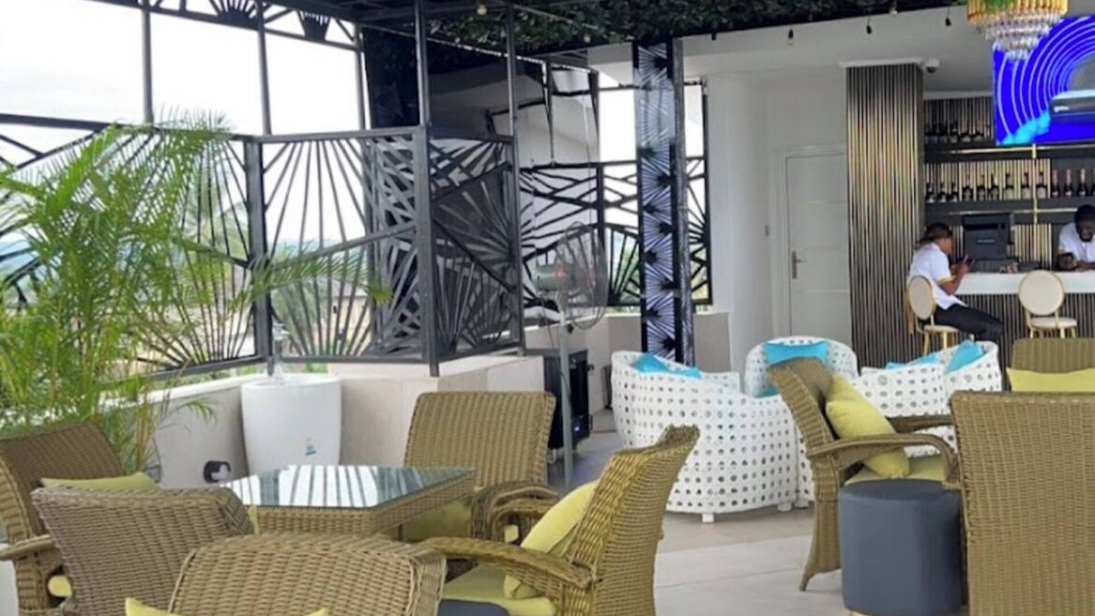 Calabar Hotel | De Grand Hotel and Rooftop