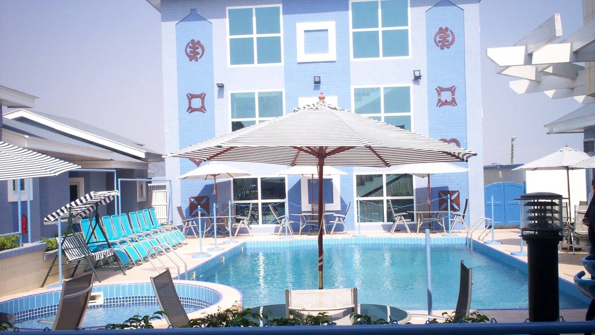 Kokrobite Hotel | De Holiday Beach Hotel