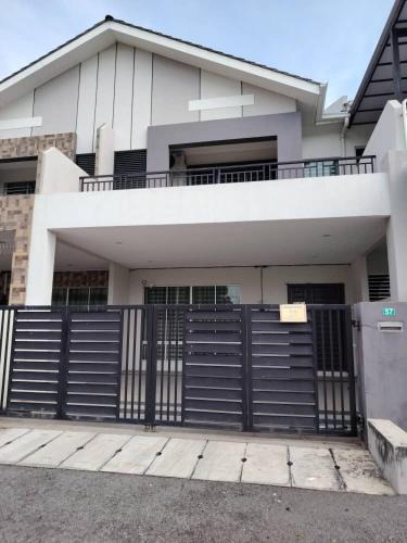 Batu Gajah House | De' Jamboree Homestay