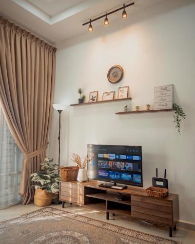 Padang Sekolah House | De Jara Guesthouse Dungun for Malay