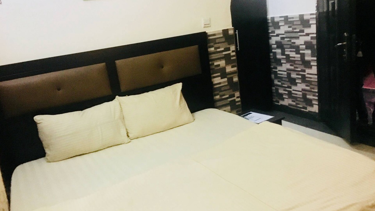 Ibeju Hotel | De Man Hotel
