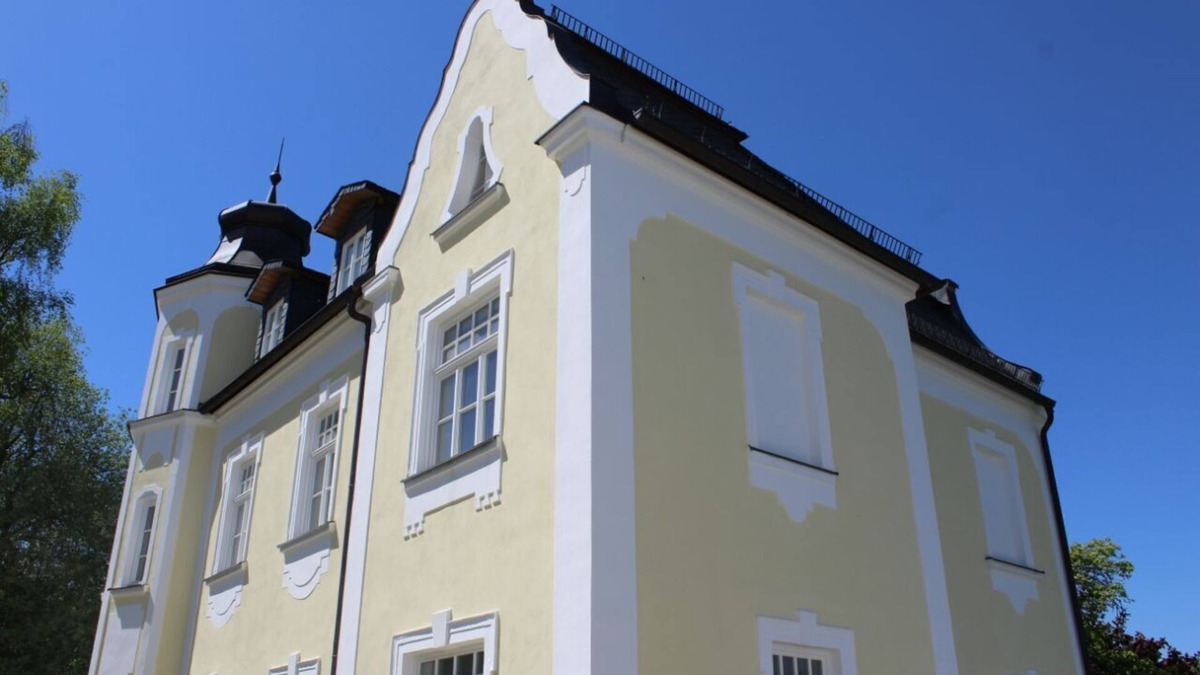 Neukirchen bei Sulzbach-Rosenberg Apartment | Villa Neidstein - Luxurious attic apartment