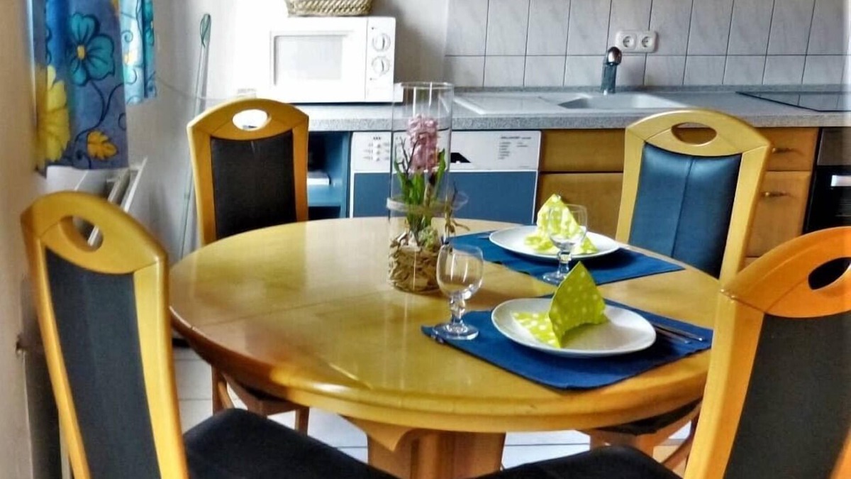 Neukirchen bei Sulzbach-Rosenberg Apartment | Idyllic vacation apartment with terrace surrounded by greenery