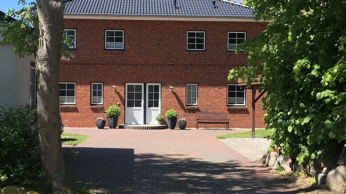 Dannau Apartment | FeWo Ostsee Nähe Weißenhäuser Strand mit Garten