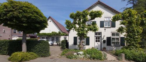 Boven-Leeuwen Bed & Breakfast | De Slaapmus