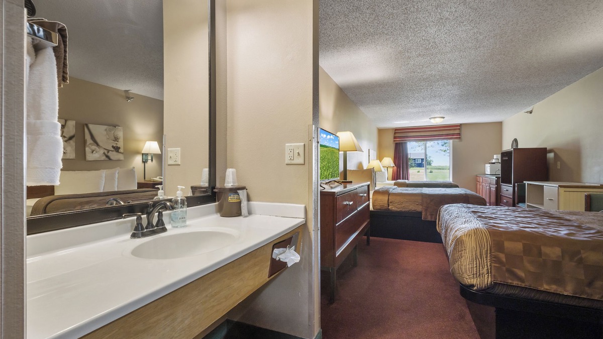 De Smet Hotel | De Smet Super Deluxe Inn and Suites
