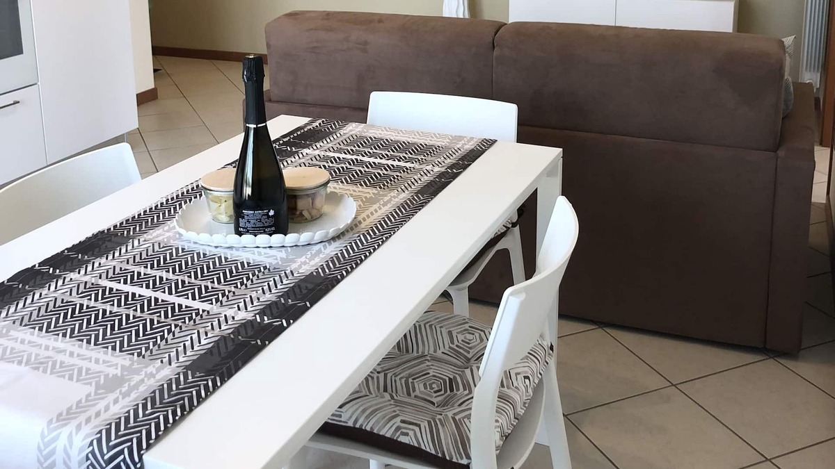 Mirano Apartment | Deà Suite Apt - accommodation in the Venetian hinterland