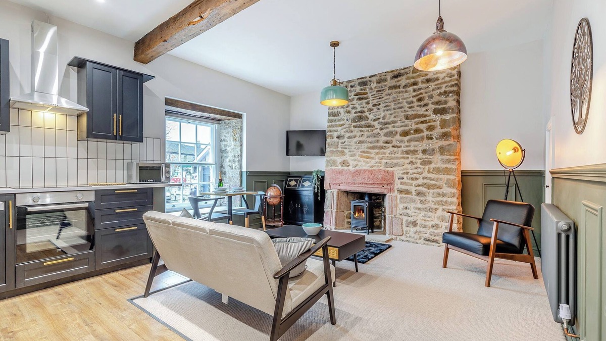 Chapel en le Frith Cottage | Deacons Apartment 2 - UK45212