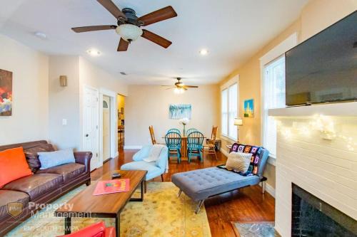 Hyde Park Apartment | Dead Poets Society- U of Tampa Flat in N Hyde Park