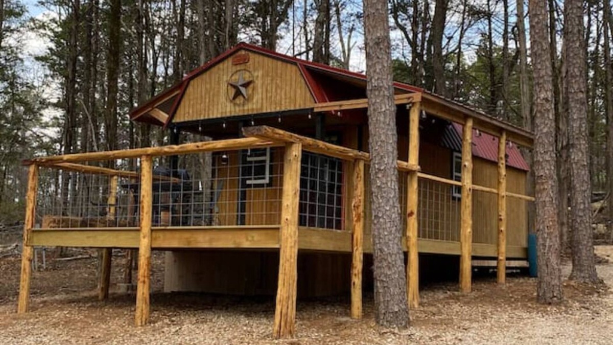 Eminence Cabin | Deadwood Acres cabin #2