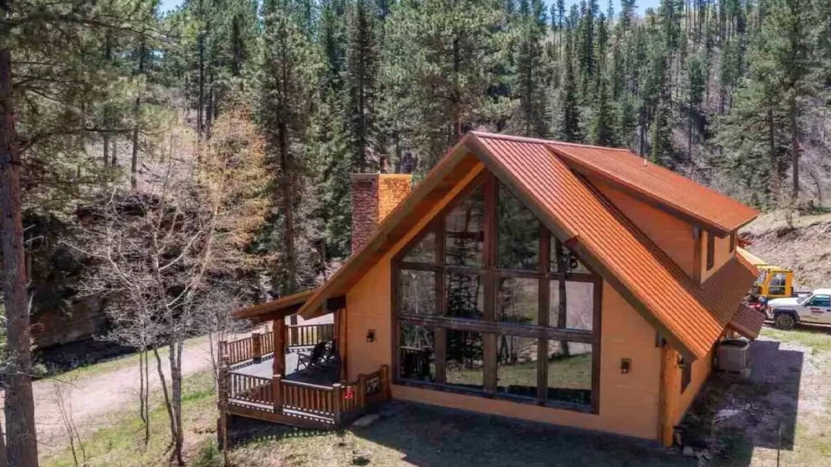 Deadwood Cabin | Deadwood Private Luxury Cabin with Gold Mine and Creek