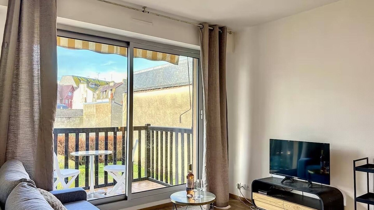 Deauville City Centre Apartment | ☆ Deauville Center - F2 at Mike's ☆