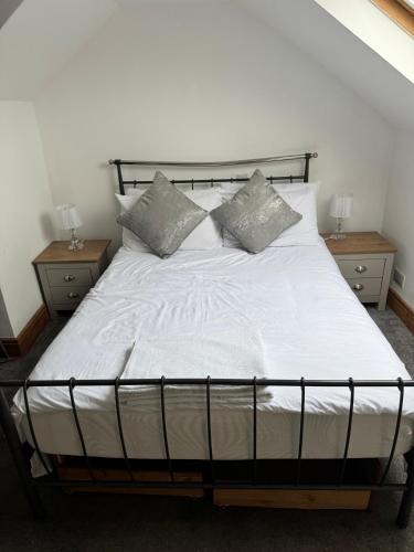 West Thornton Apartment | Decent Private Floor In Suburban Area