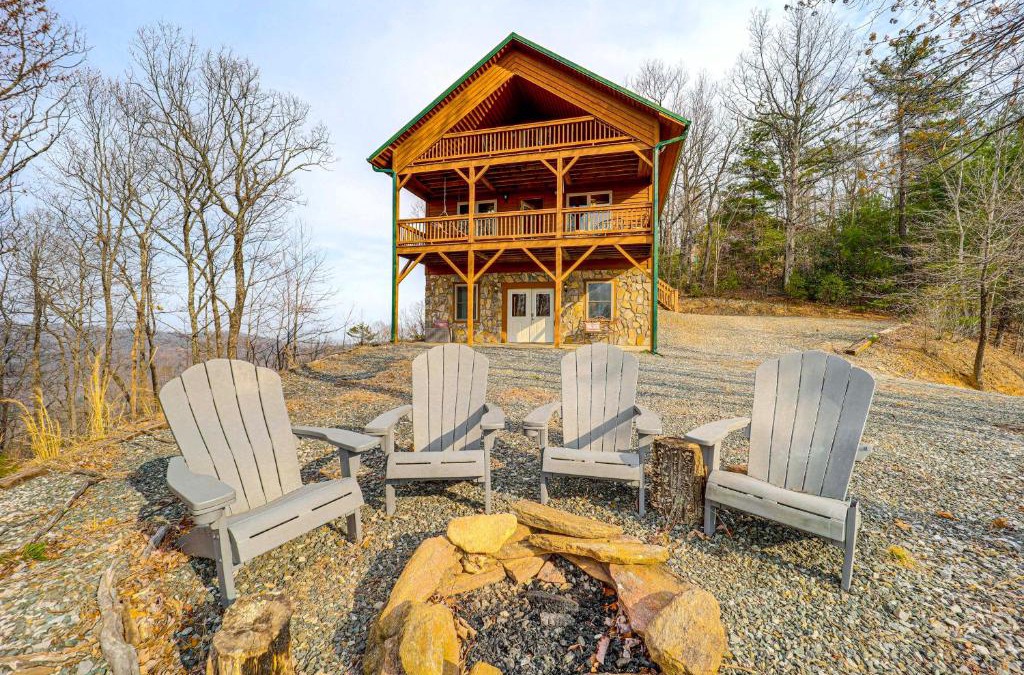 Purlear House | Deck and Views Blue Ridge Mountain Cabin