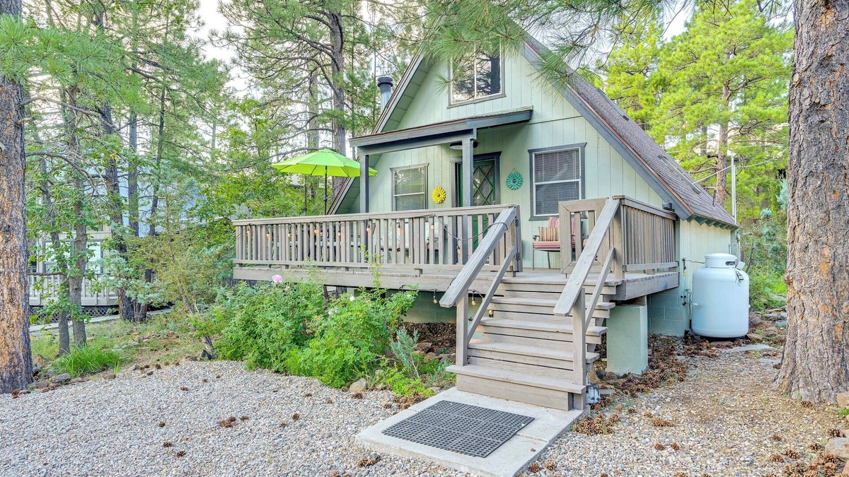 Munds Park Cabin | Deck & Grill: A-Frame Cabin in Munds Park!