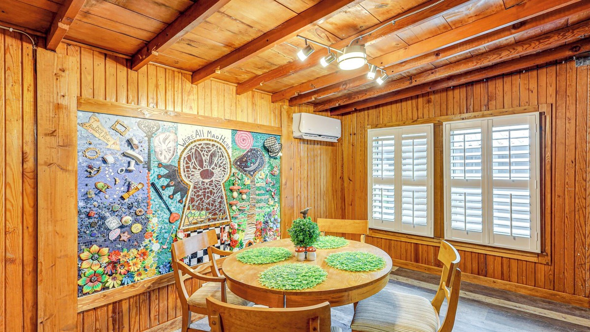 Brownwood House | Deck, Hot Tub & Lake View: Brownwood Home!