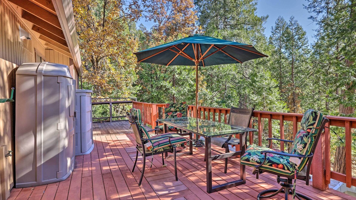 Twain Harte Cabin | Deck w/Forest Views: Quiet Twain Harte Cabin!