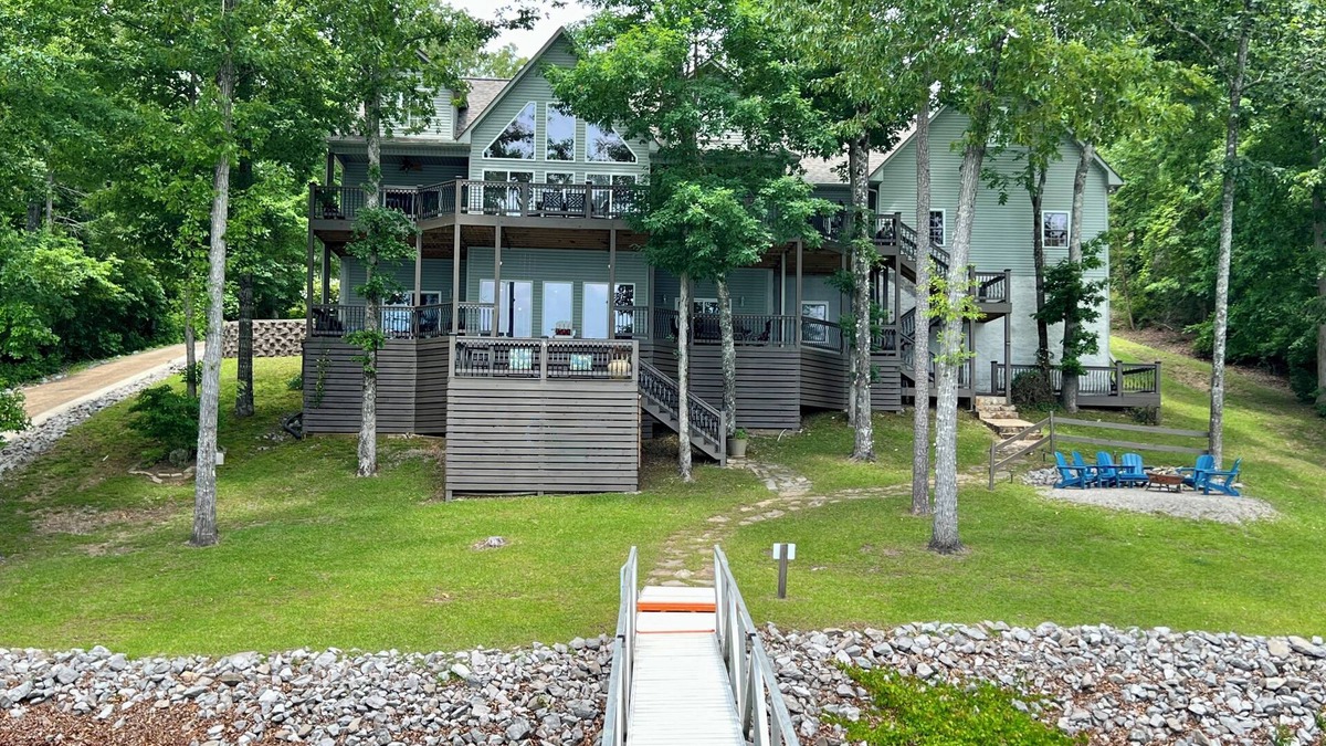 Arley House | "Decked Out" - 80ft from house to water, gorgeous view, near Duncan Bridge