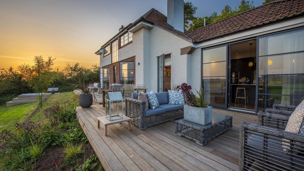 Dundon House | Decoy Farm House - a house that sleeps 6 guests in 3 bedrooms
